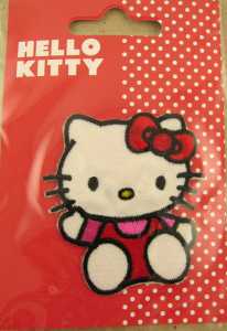 Hello Kitty seduta