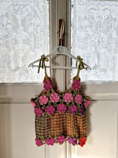 Kit Maglia all'uncinetto Fiorella di Elisabeta Lipnikova